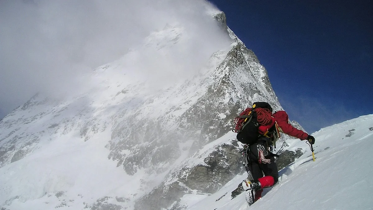 Pakistan və Çin sərhədində qar uçqunu: 10 alpinist itkin düşüb