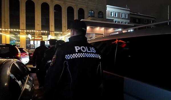 Marketdən çanta oğurlayan 61 yaşlı kişi saxlanıldı