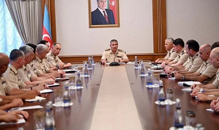 Zakir Həsənov hərbi attaşelərlə görüş keçirdi